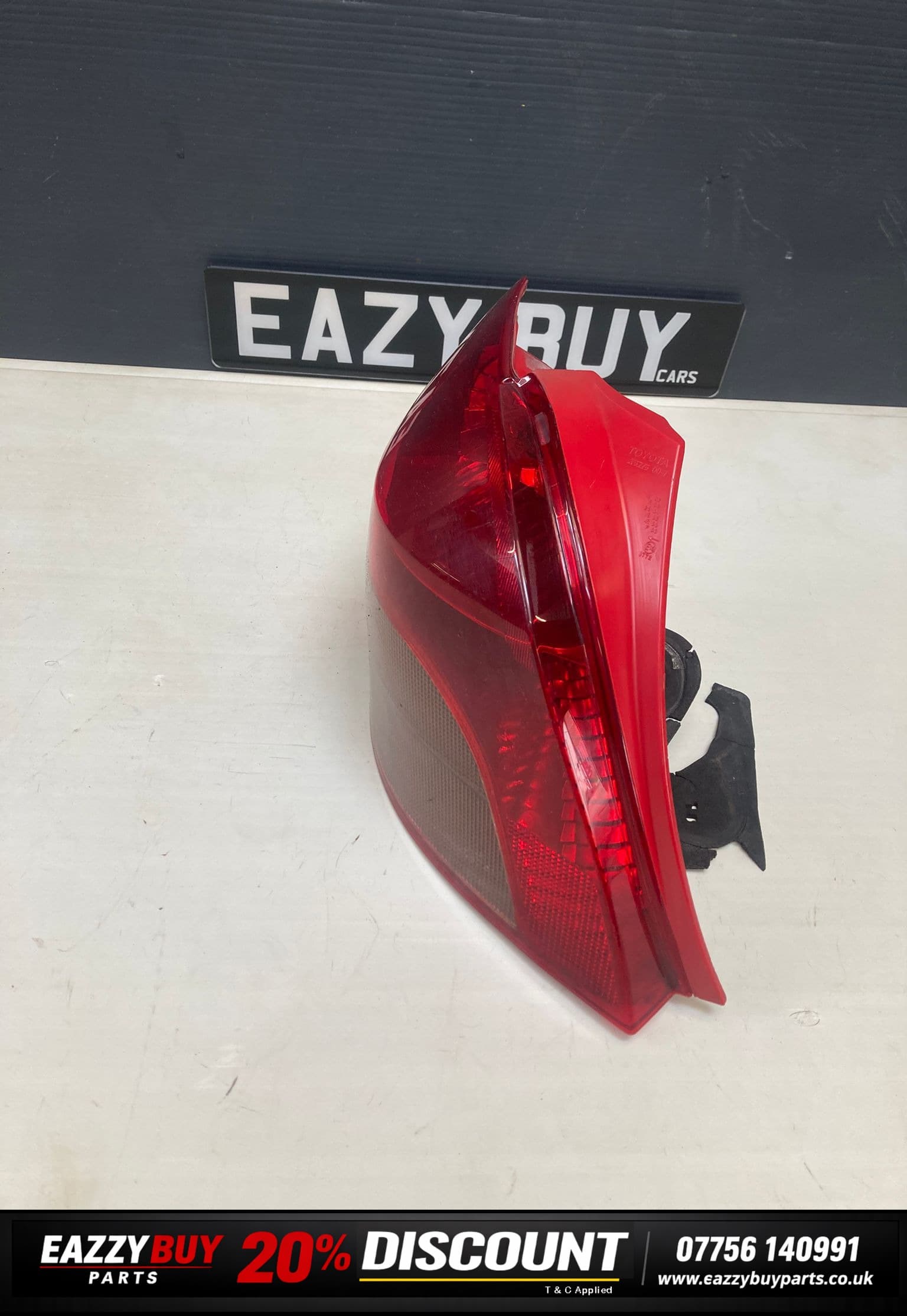 Toyota Yaris MK2 2006-2009 Rear Tail Light E131772