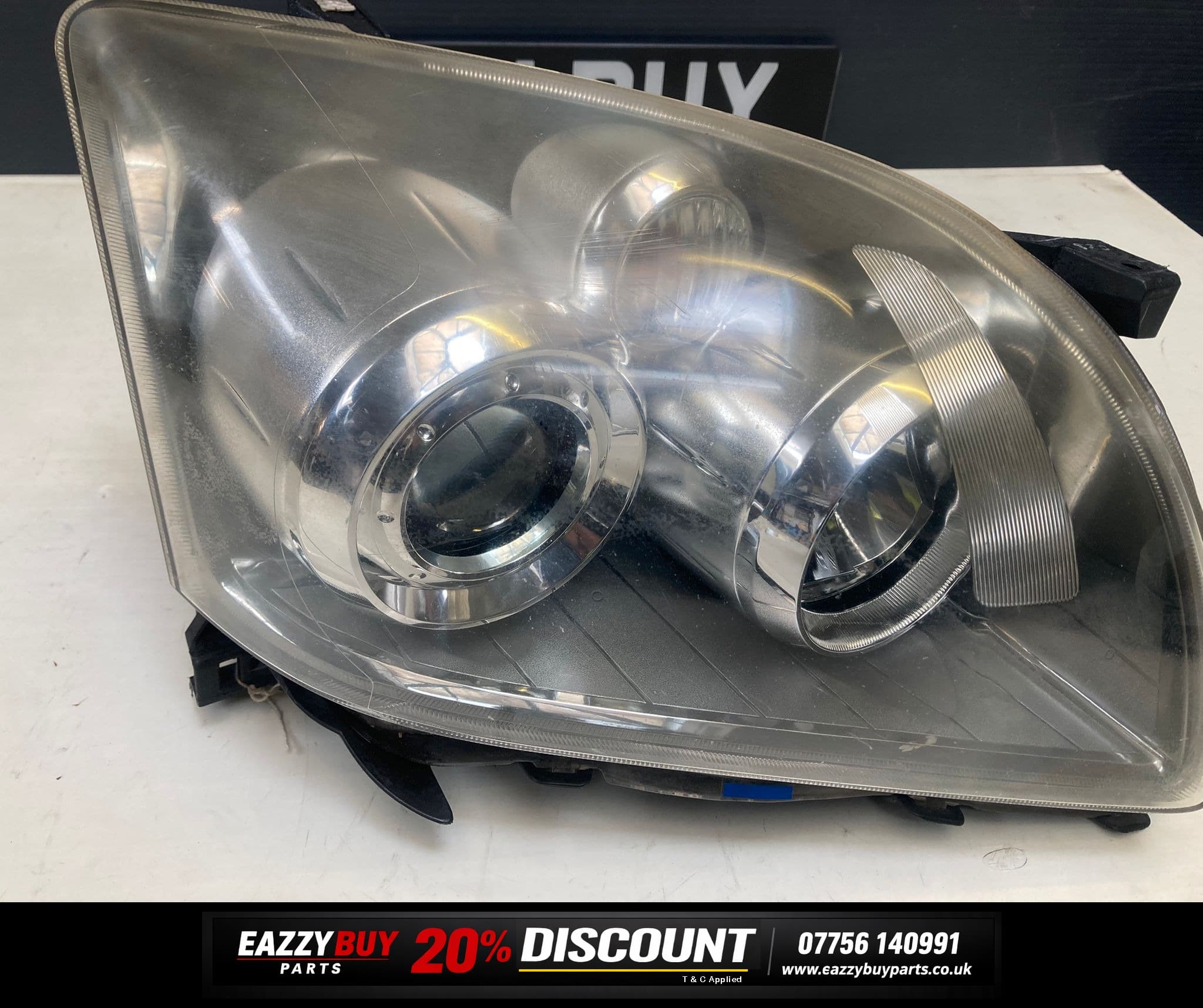 Toyota Hilux Headlight Front Right upm60gf20
