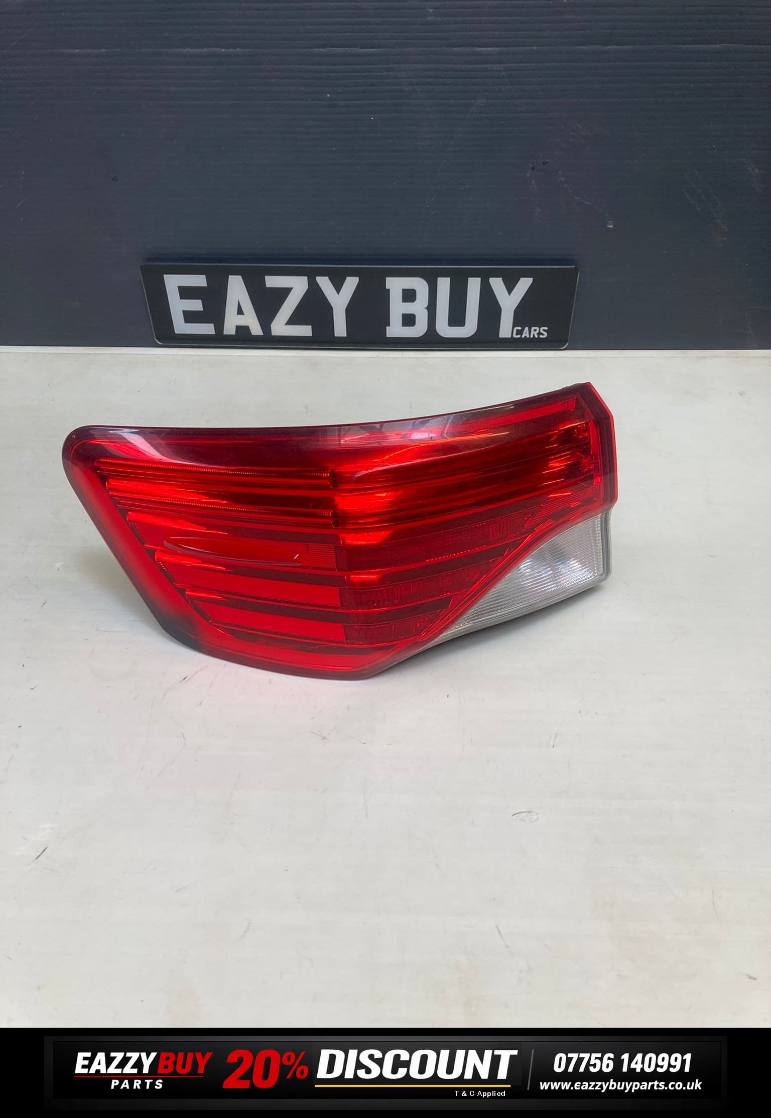 Toyota Avensis MK3 2012 Inner Rear Tail Light Lamp E415478