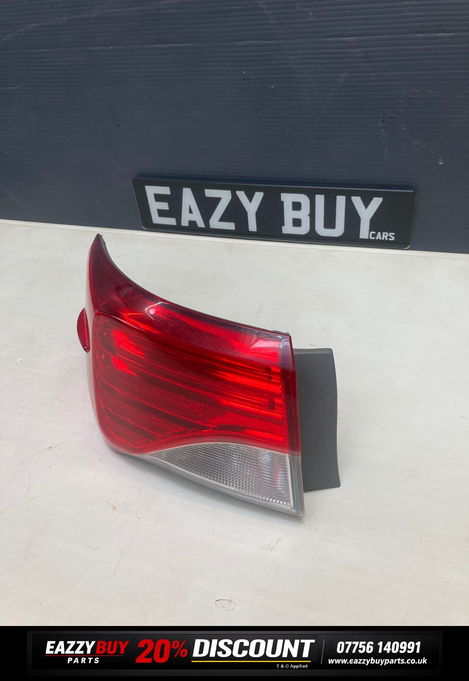 Toyota Avensis MK3 2012 Inner Rear Tail Light Lamp E415478