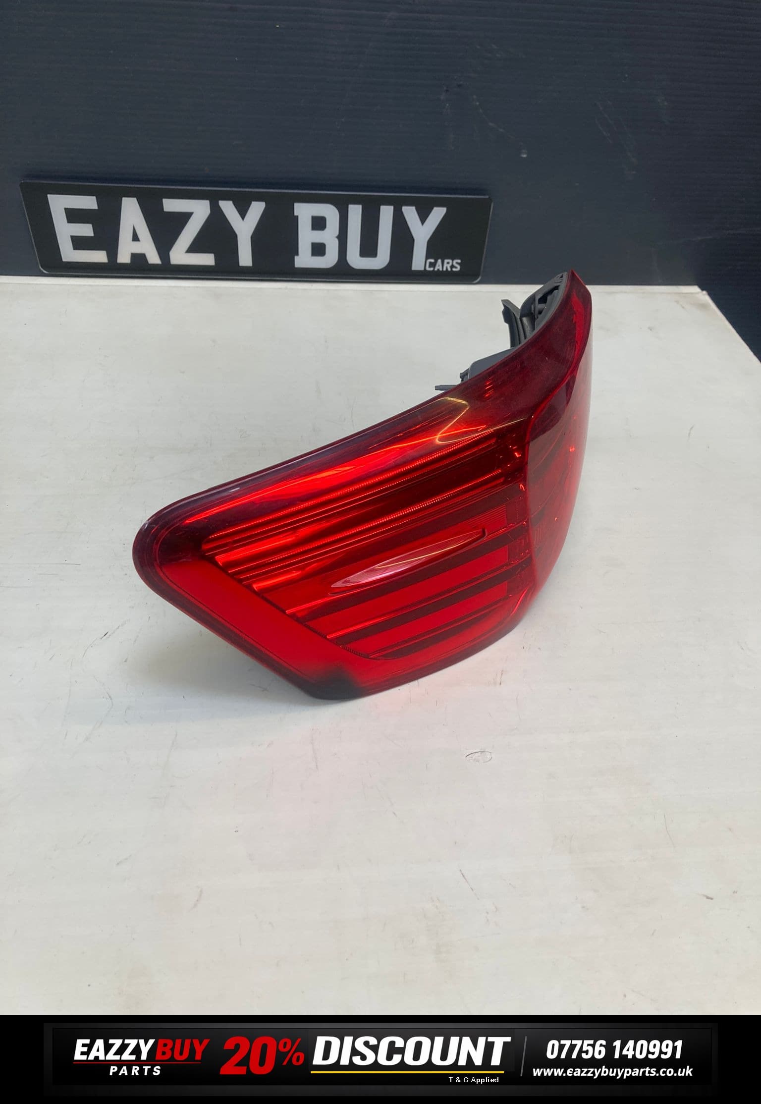 Toyota Avensis MK3 2012 Inner Rear Tail Light Lamp E415478