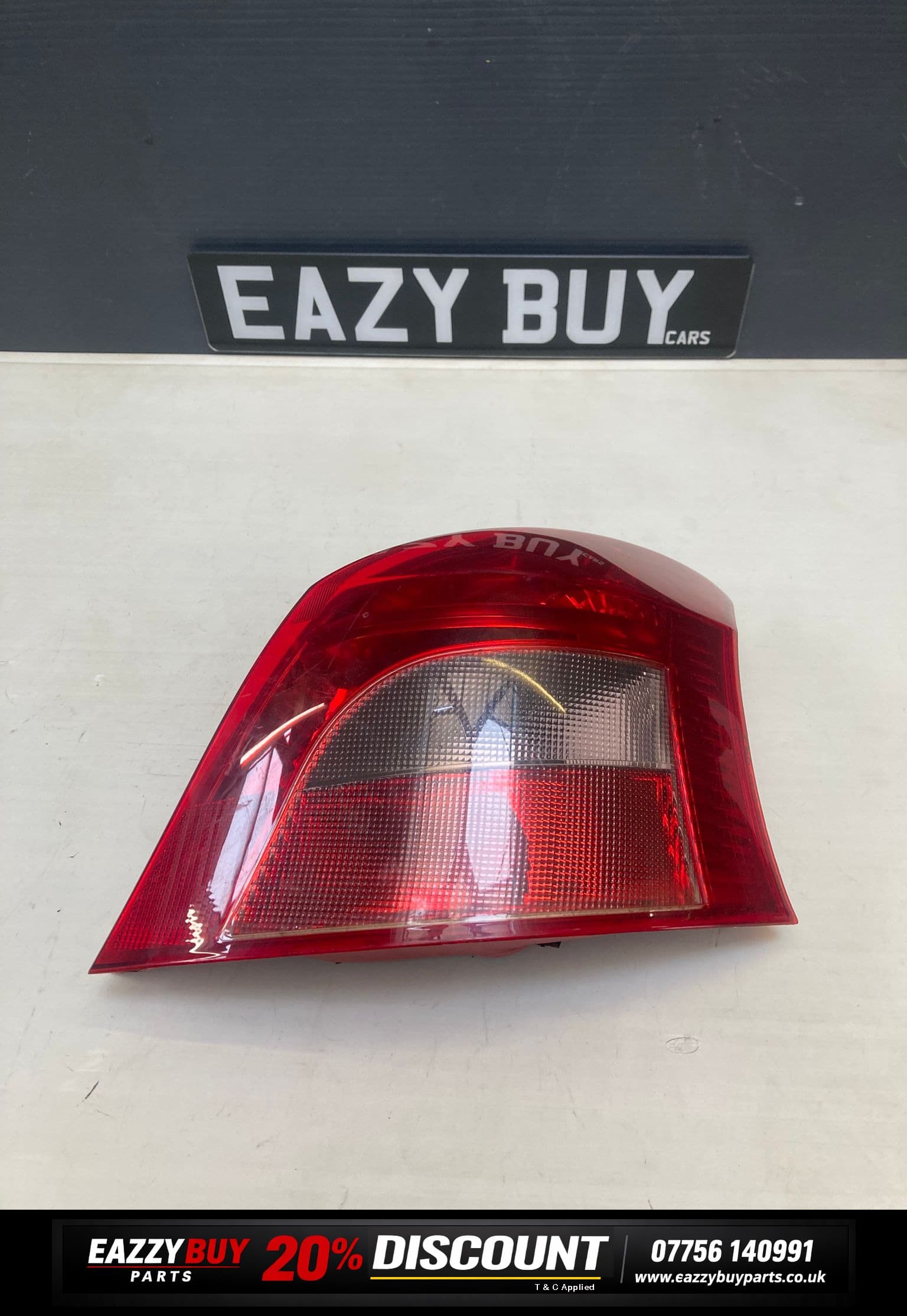 Toyota Yaris MK2 2006-2009 Driver Side Rear Tail Light e131772