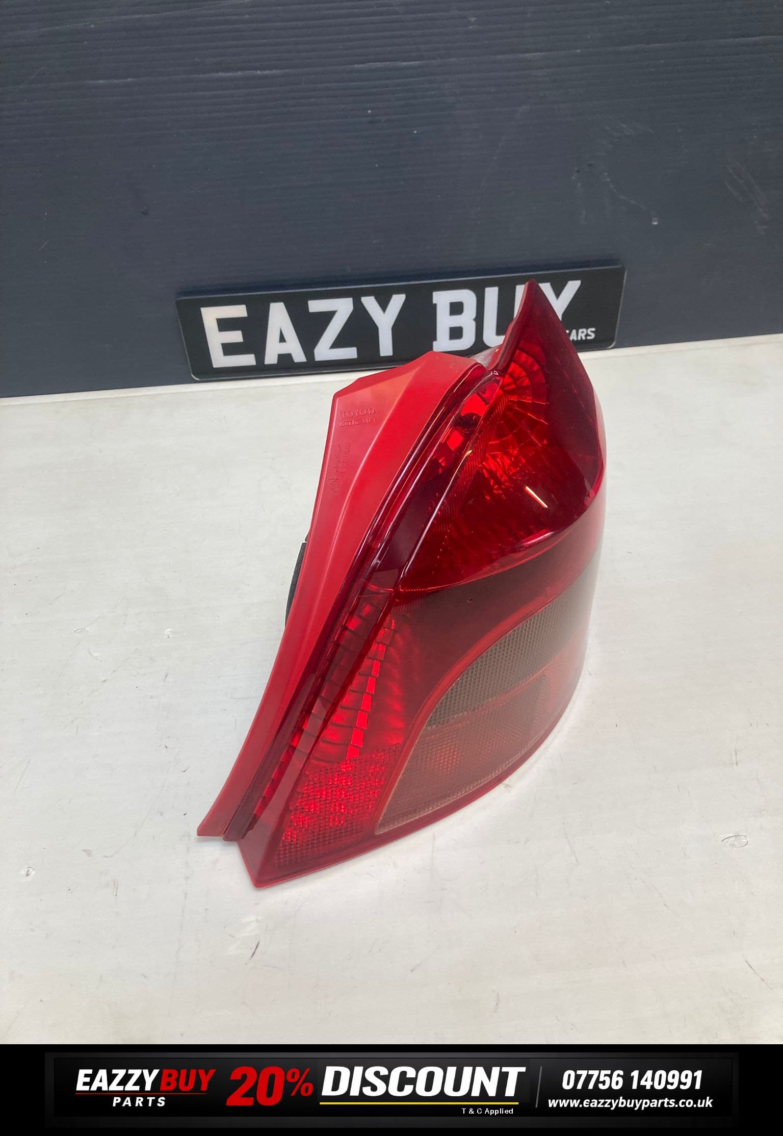 Toyota Yaris MK2 2006-2009 Driver Side Rear Tail Light e131772