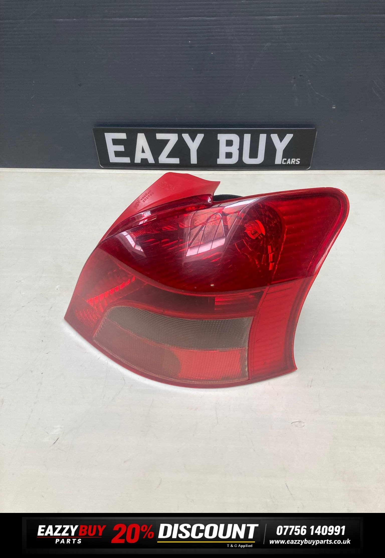 Toyota Yaris MK2 2006-2009 Driver Side Rear Tail Light e131772