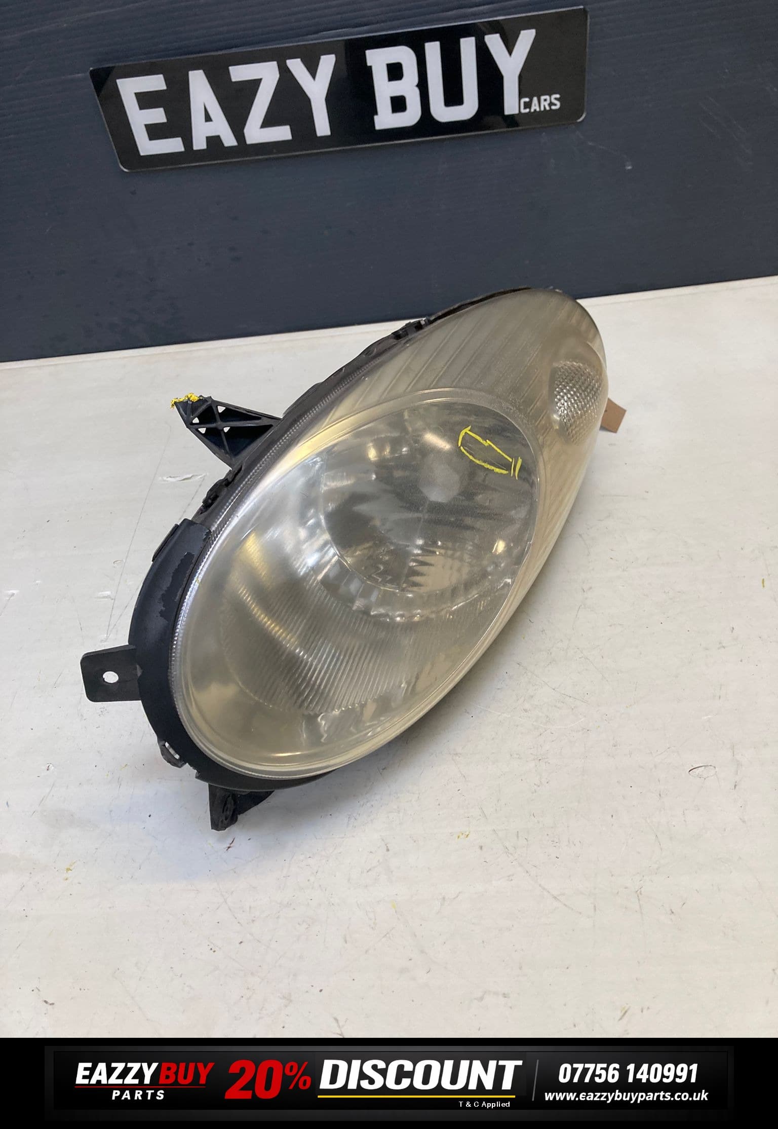 Nissan Micra MK3 Driver Side K12 2002-2006 Headlight 89007104