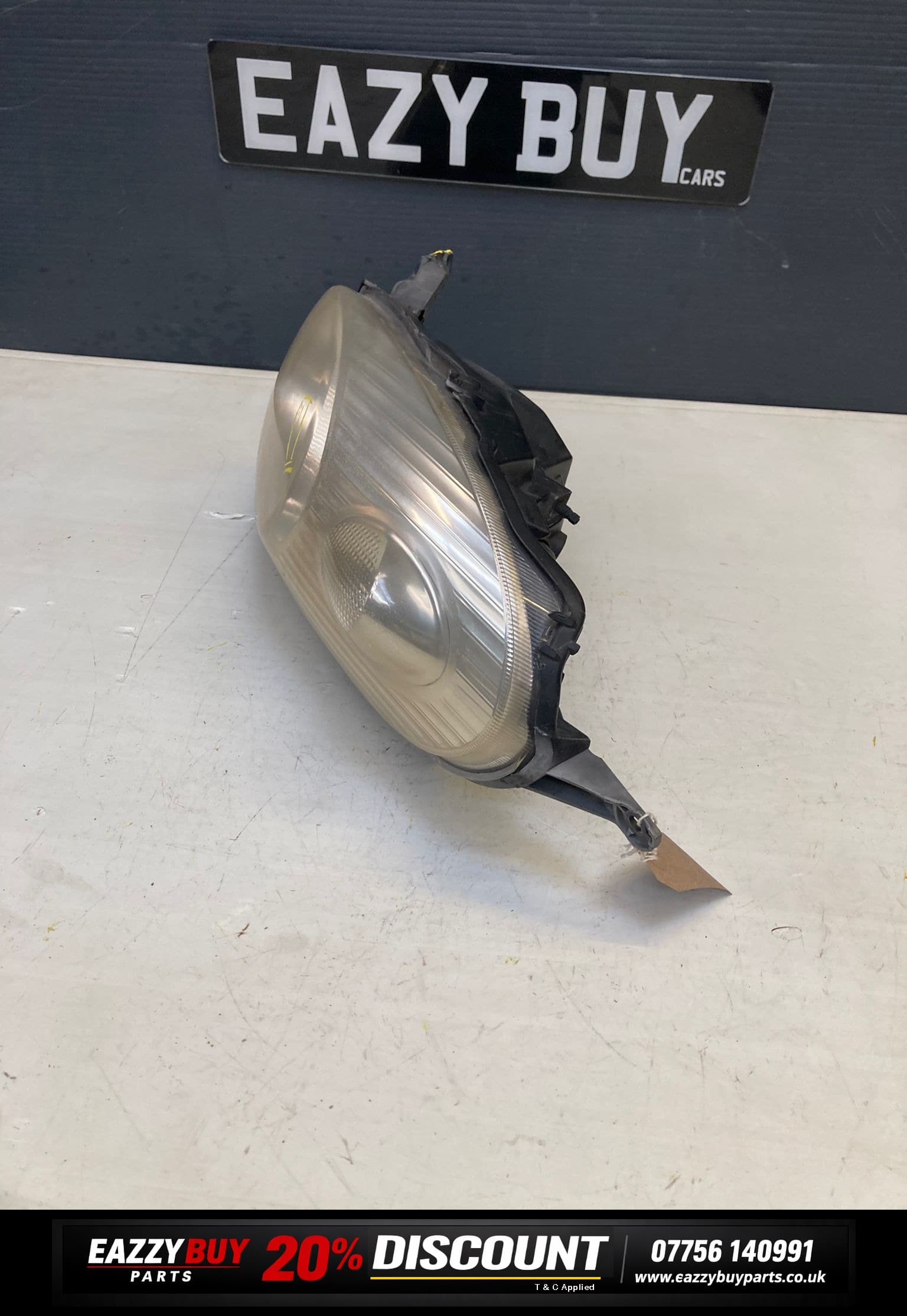 Nissan Micra MK3 Driver Side K12 2002-2006 Headlight 89007104