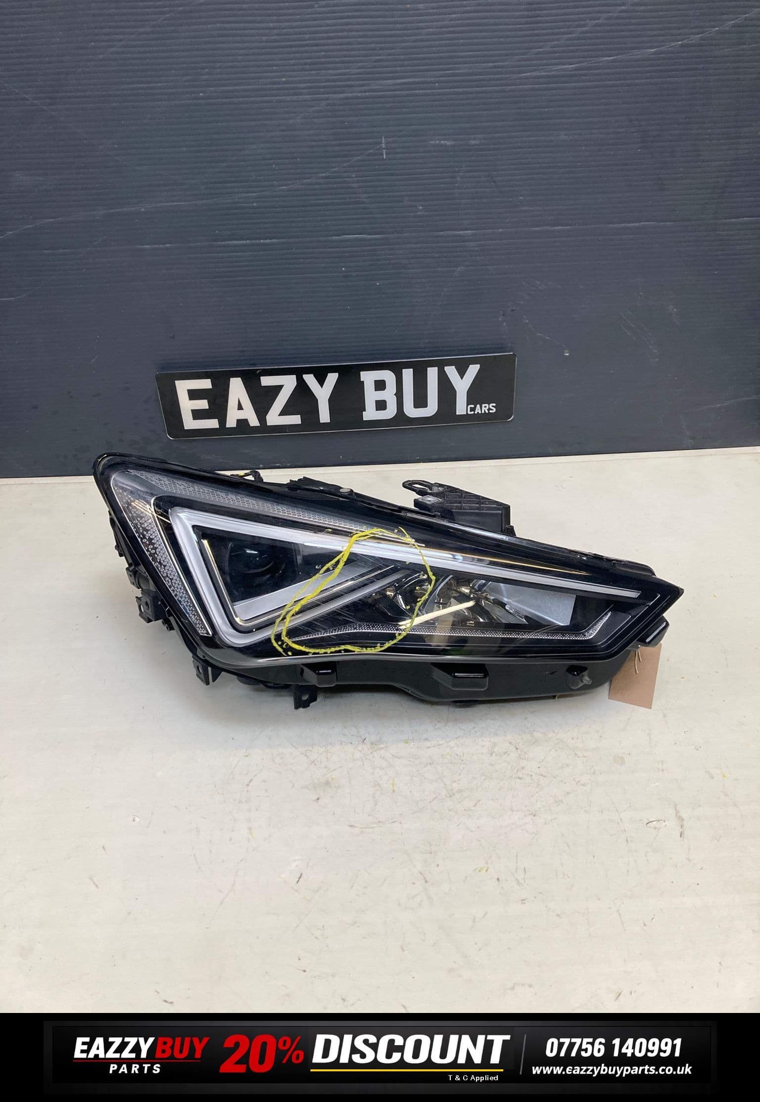 Seat Leon Mk4 Driver Side Front 20-23 Right LED Headlight Slight Dama 5FH941008F