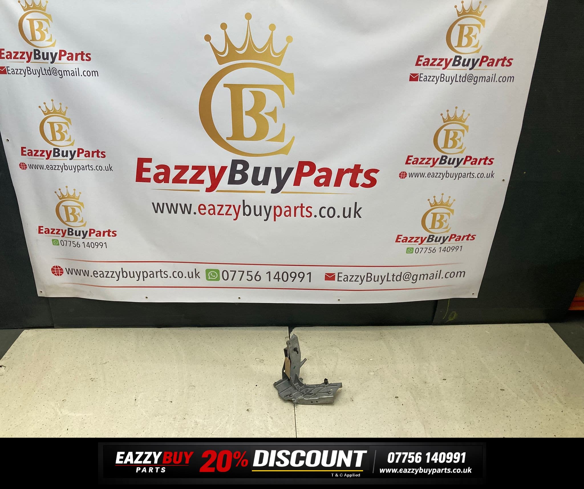 Mercedes GLC X253 2015-22 Radiator Right Support Bracket a2536210700