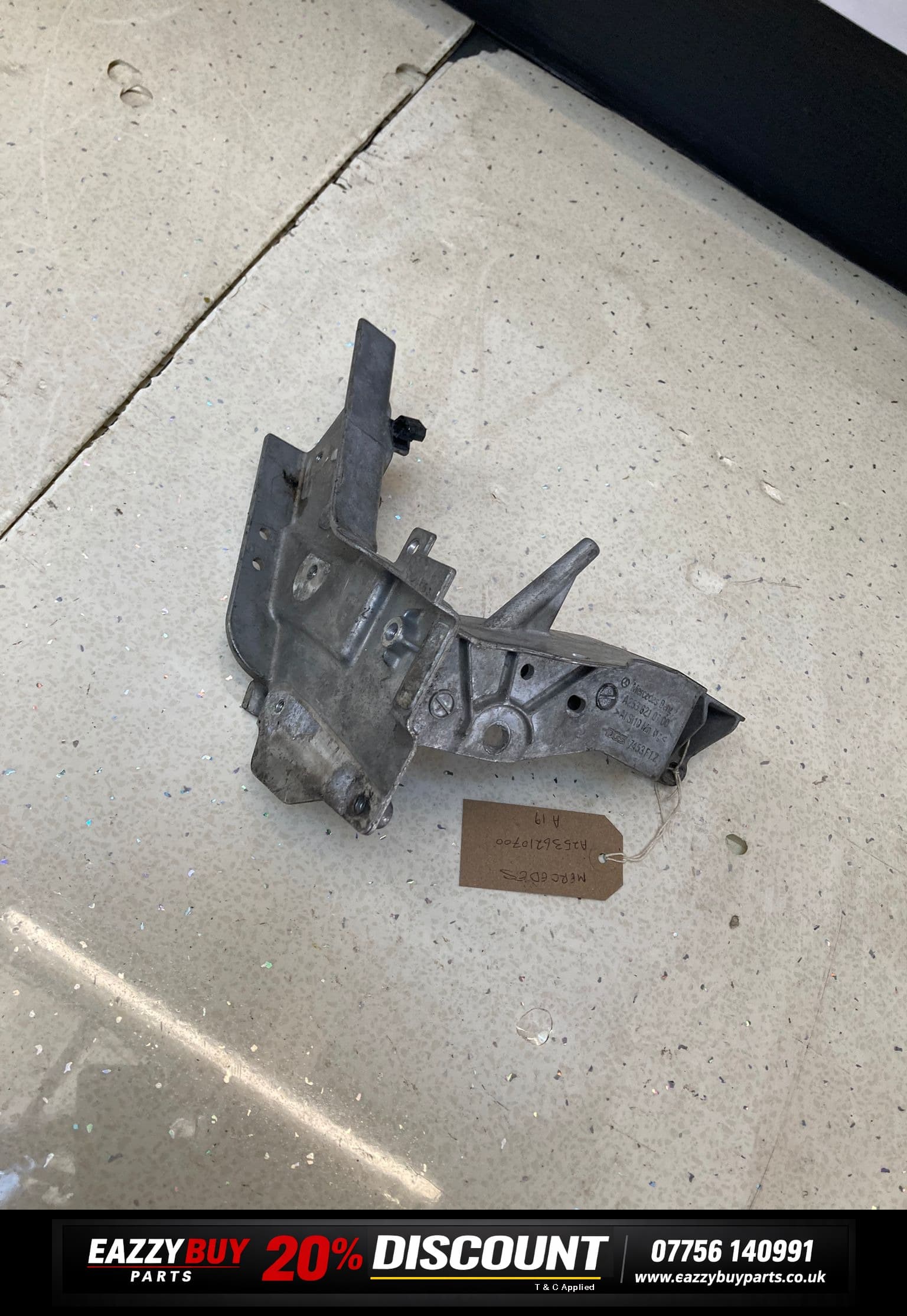 Mercedes GLC X253 2015-22 Radiator Right Support Bracket a2536210700