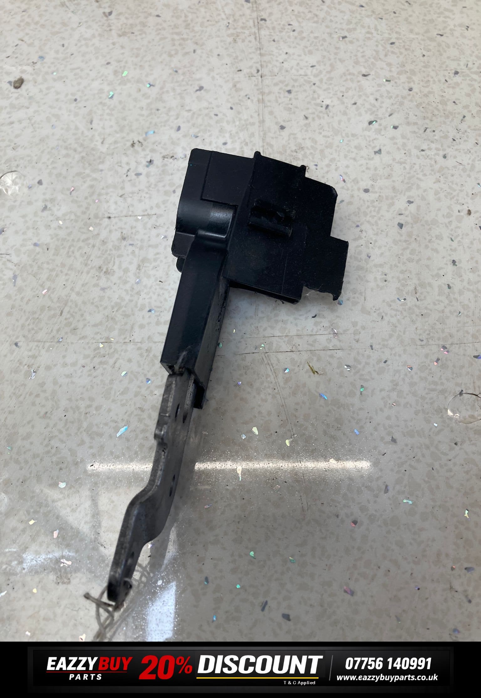 Mercedes C Class W205 2014-18 Holder Bracket a6511598940