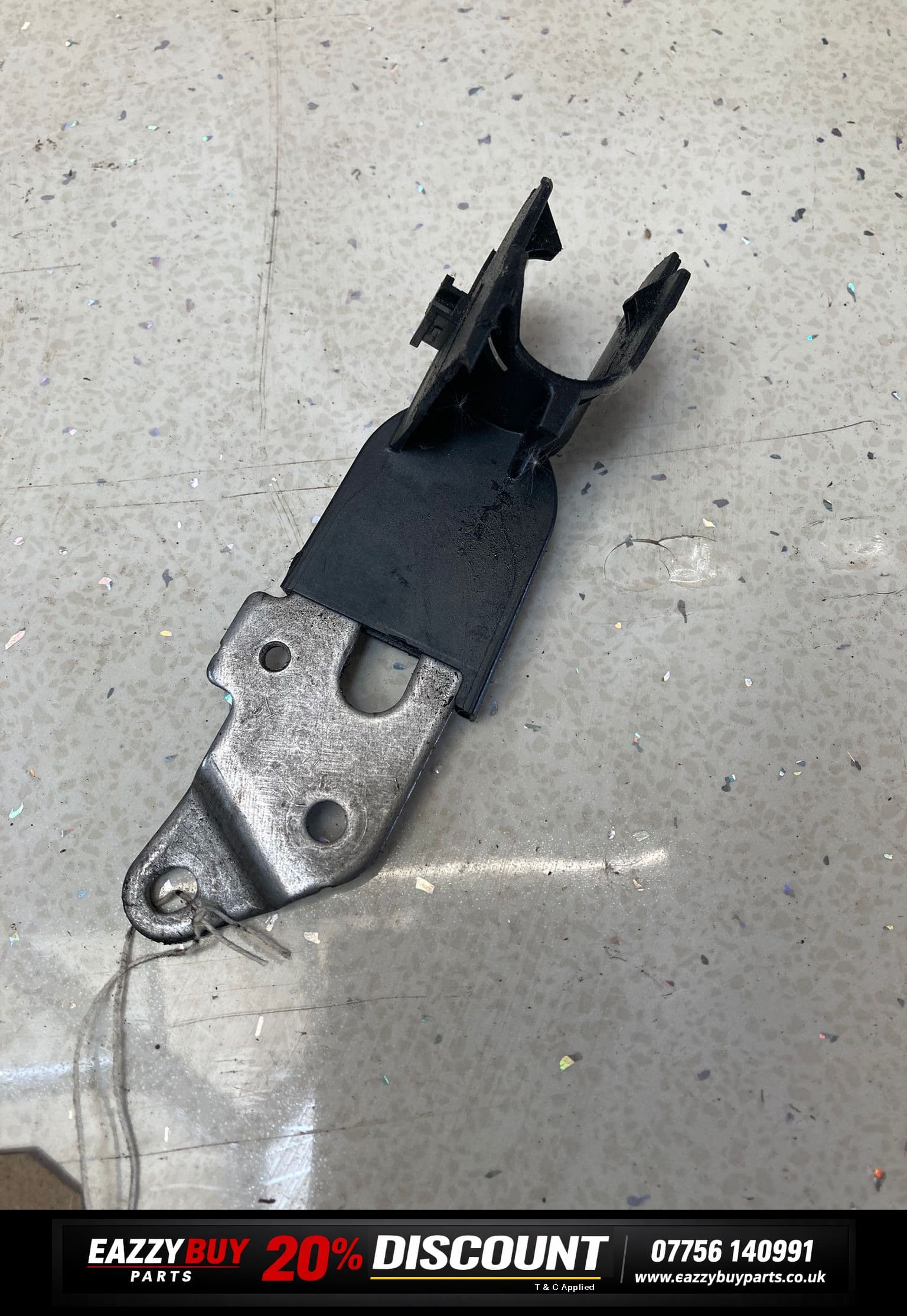 Mercedes C Class W205 2014-18 Holder Bracket a6511598940