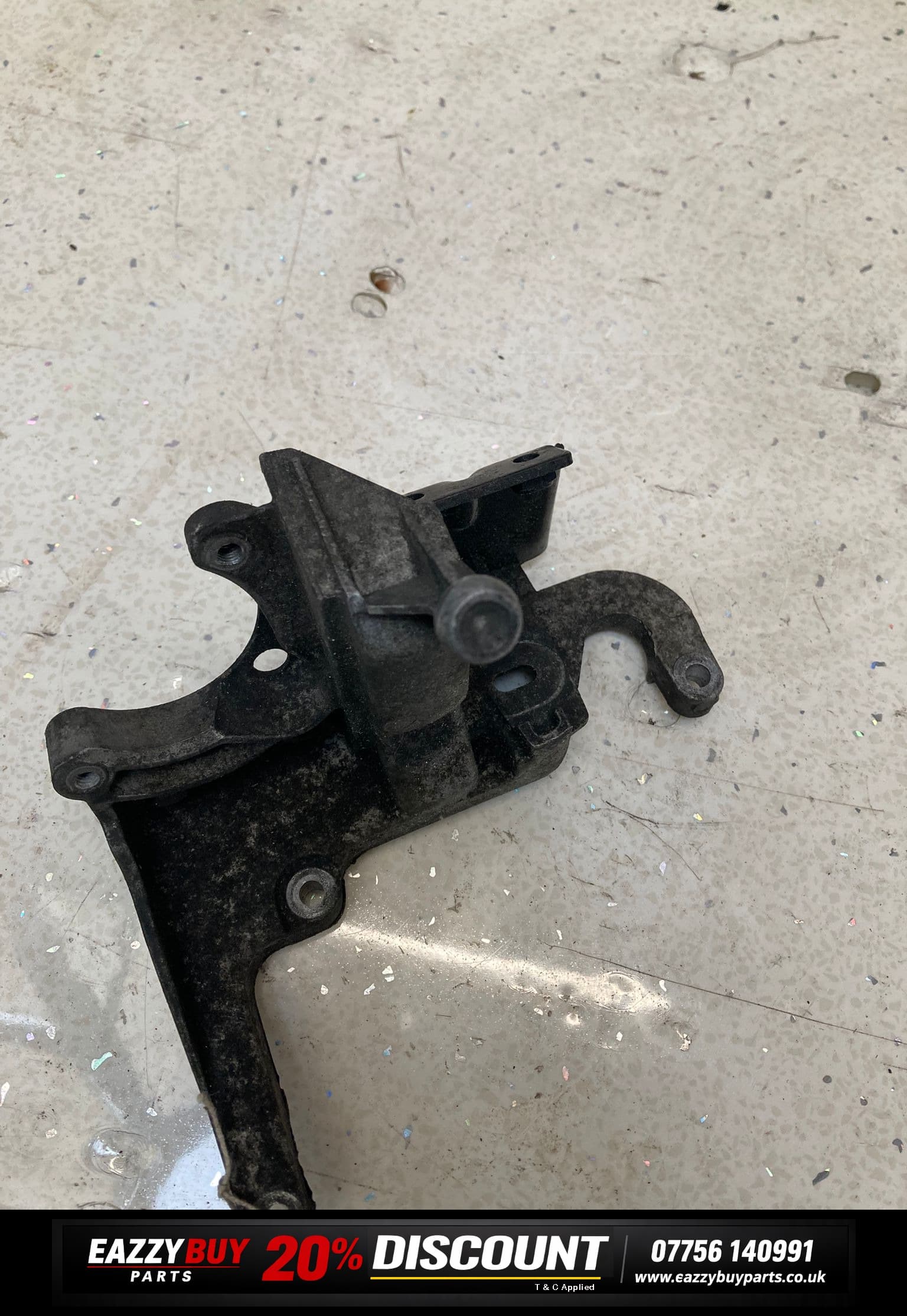 Ford Focus MK3 2011-19 Fuel Pump Mounting Bracket av6q9b470bb