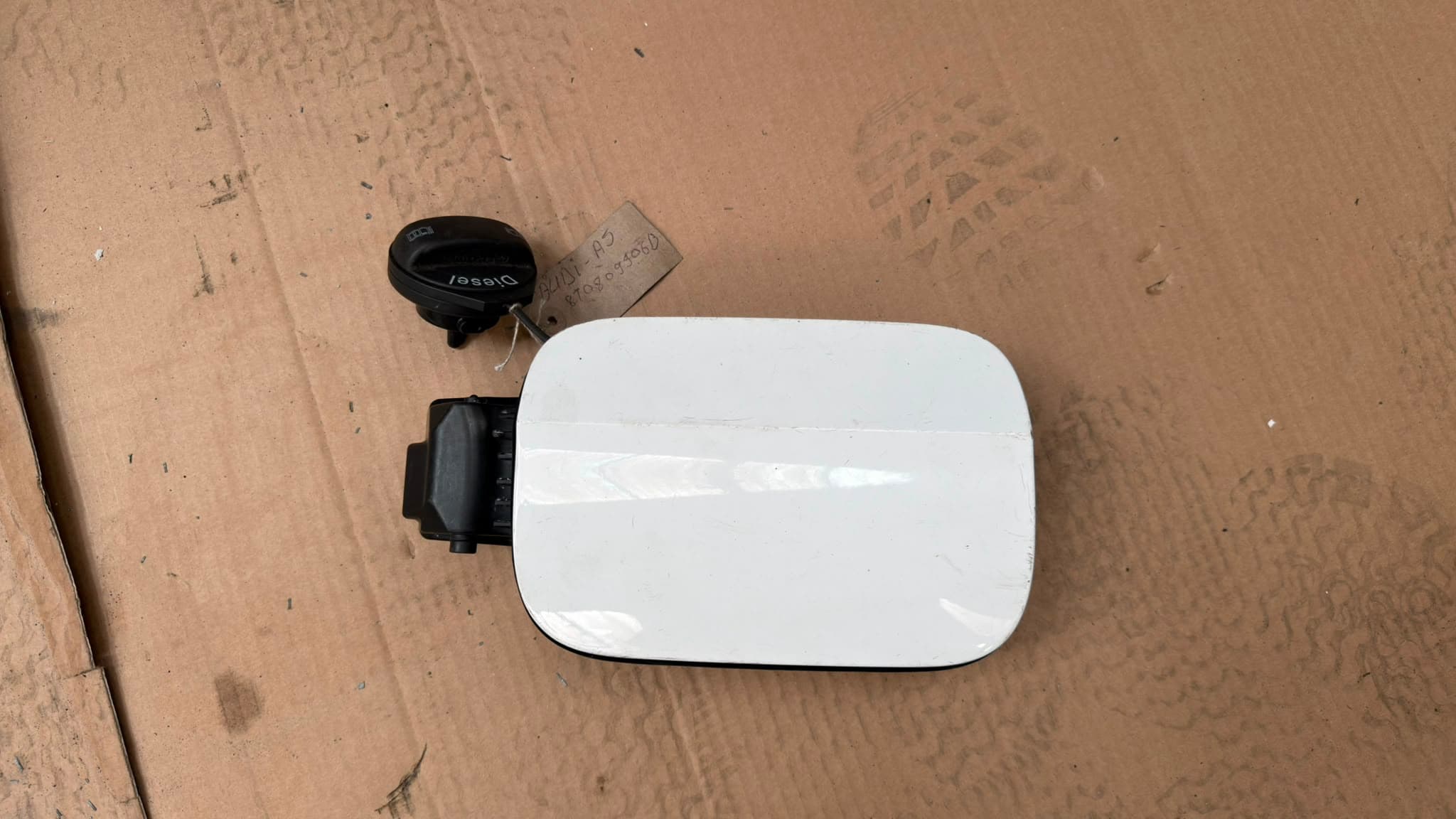 Audi A5 MK2 S Line 2016-2019 Fuel Filler Flap 8w6809906