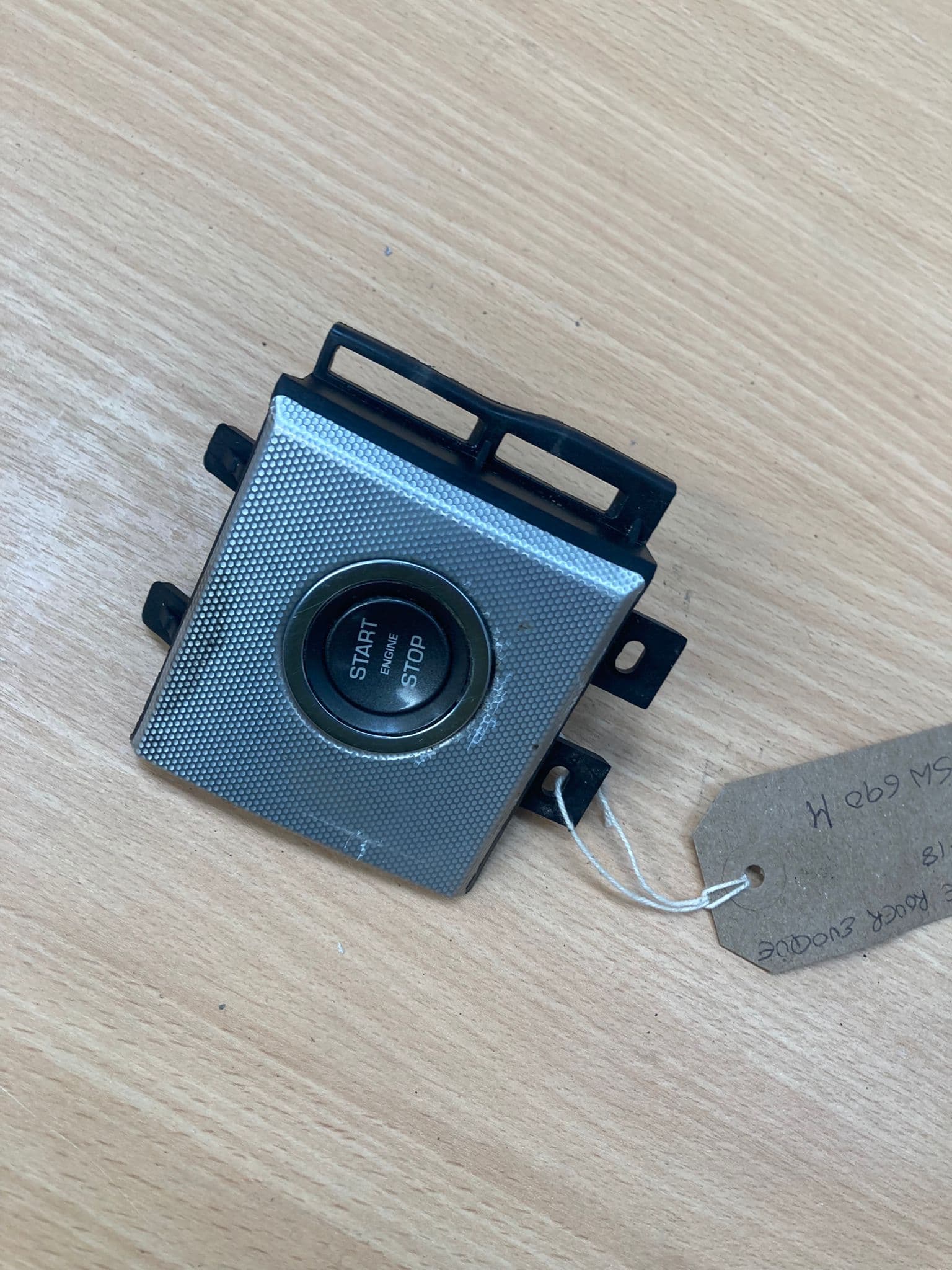 Range Rover Evoque L538 12-19 Ignition Switch Surround Trim ESW690M