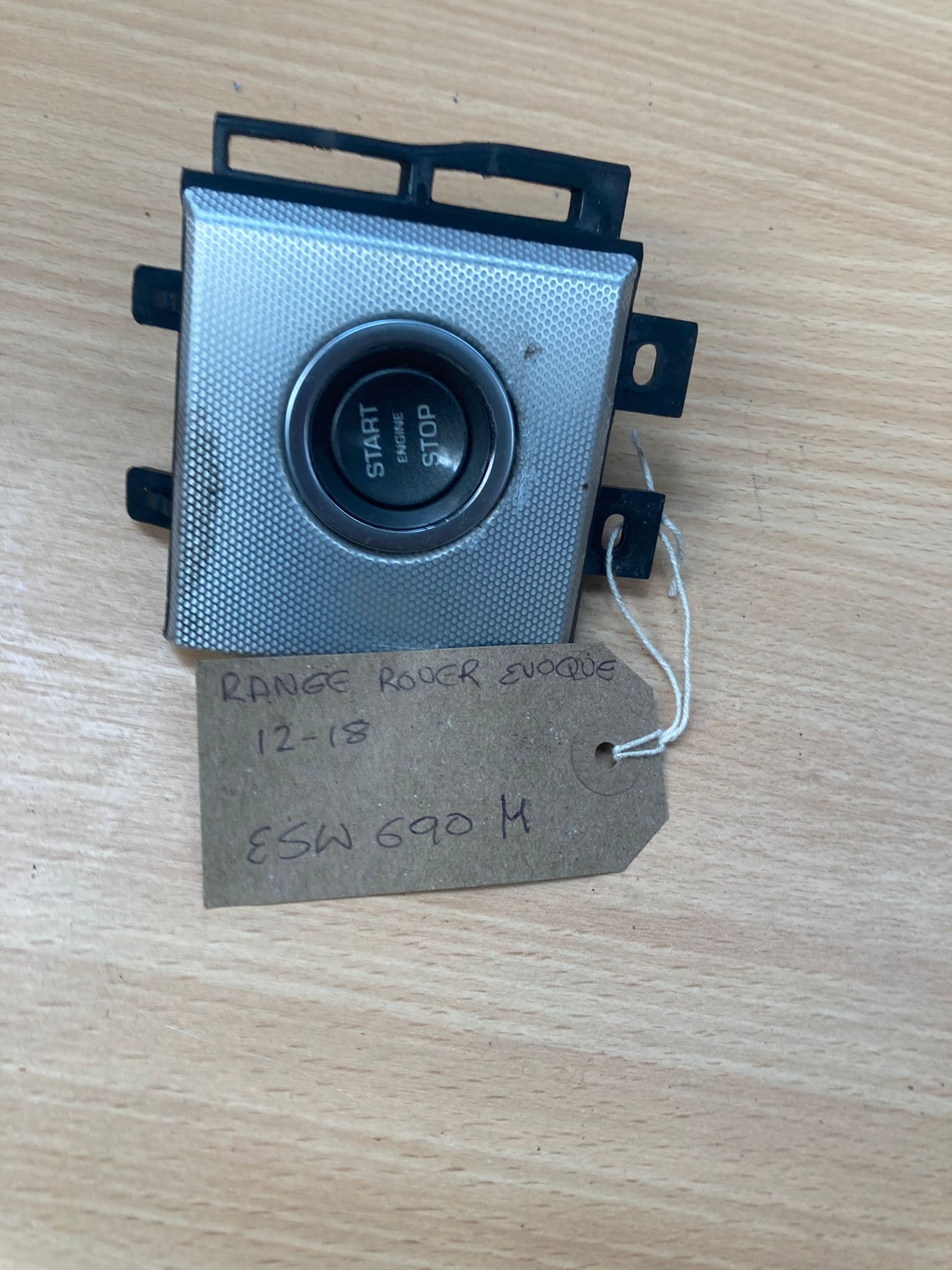 Range Rover Evoque L538 12-19 Ignition Switch Surround Trim ESW690M