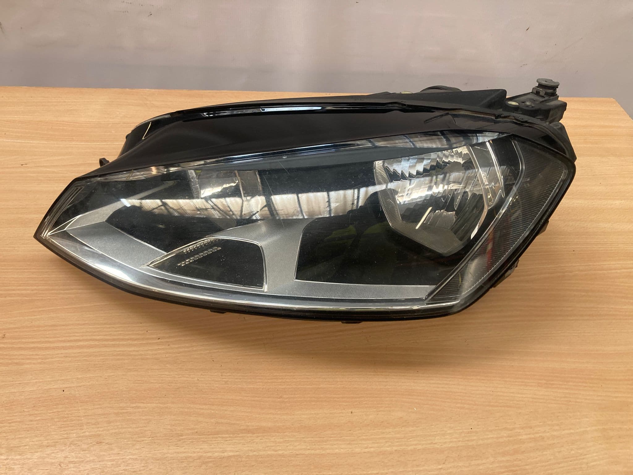 VW Golf Mk7.5 Hatchback 13-16 Halogen Headlight Passenger Side 5g2 941 005
