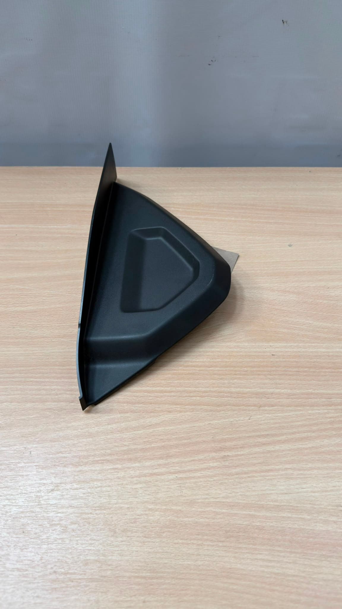 LAND ROVER RANGE EVOQUE moulding 2.2 D 2011 201173 12D1096RD9