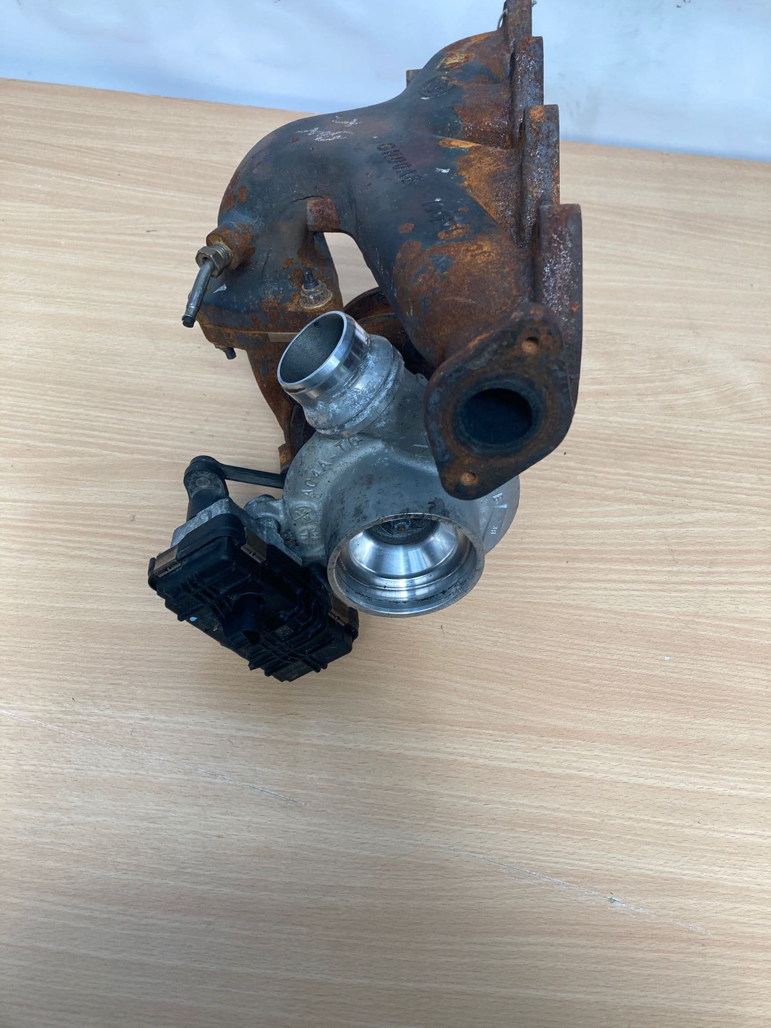 Land Rover Discovery Sport 2017 Exhaust Manifold GH00A8, 160528908