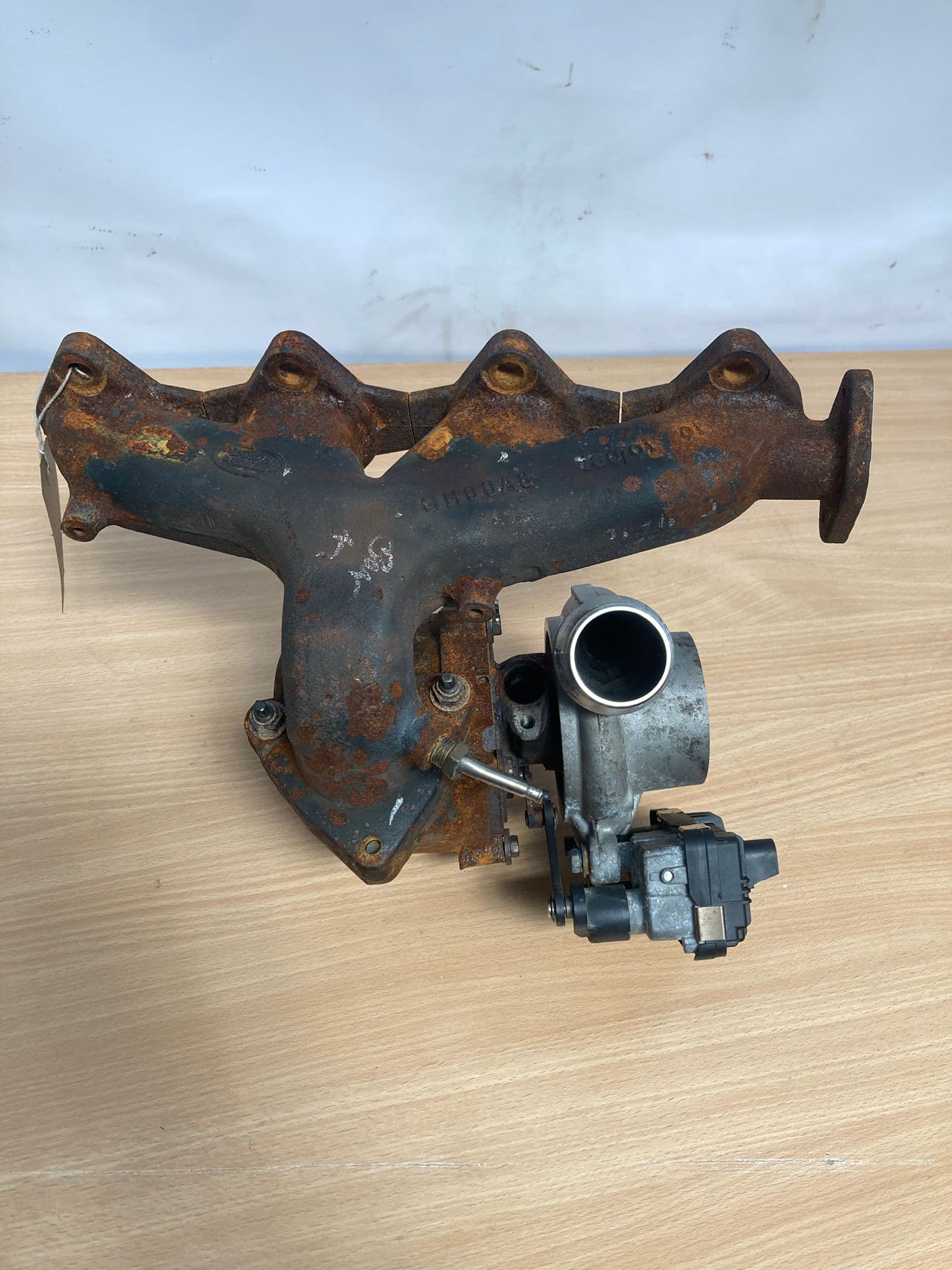 Land Rover Discovery Sport 2017 Exhaust Manifold GH00A8, 160528908