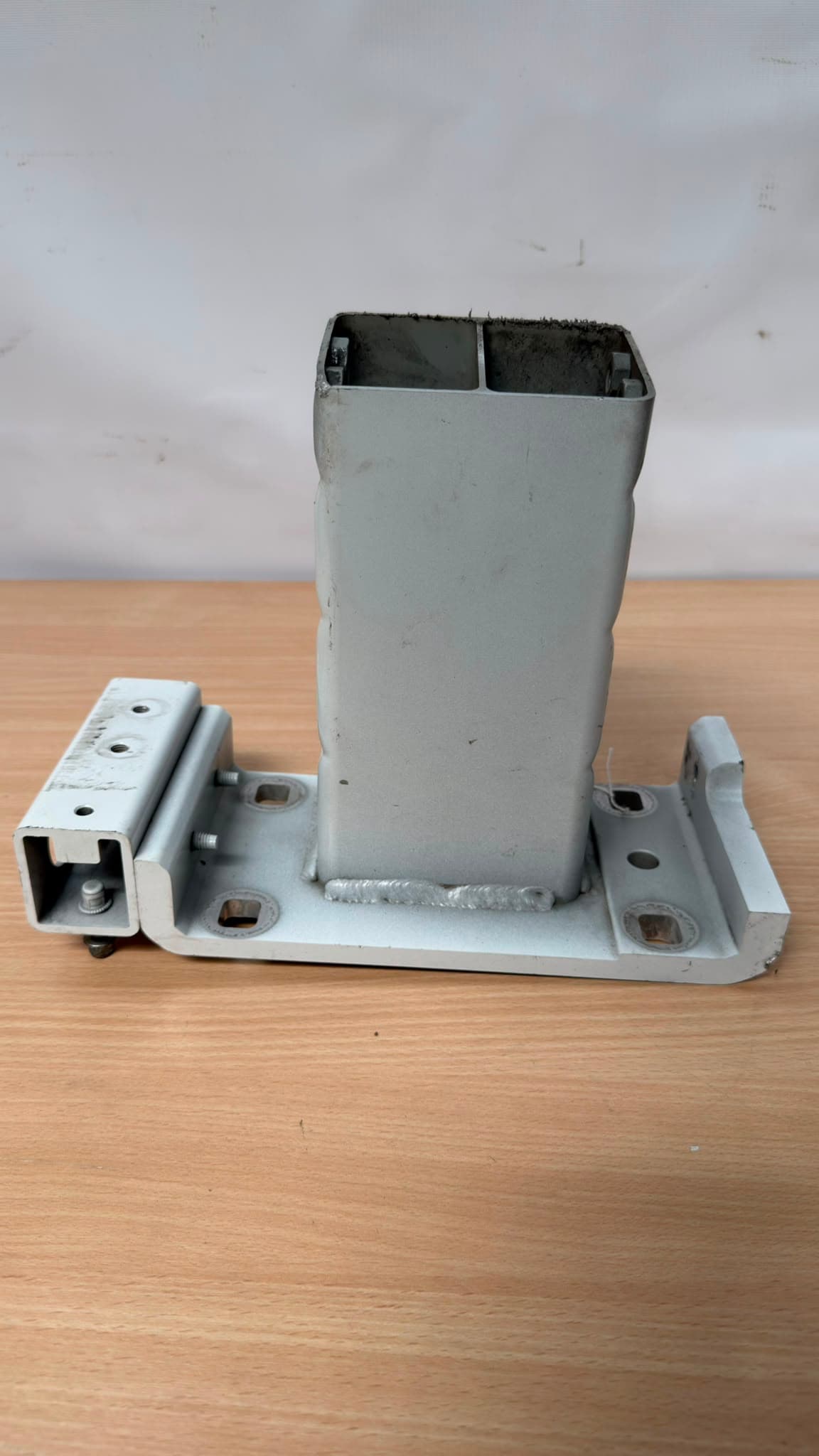 Land Rover Discovery 5 L462 16-20 Front Crash Bar Bracket CPLA103A32AD