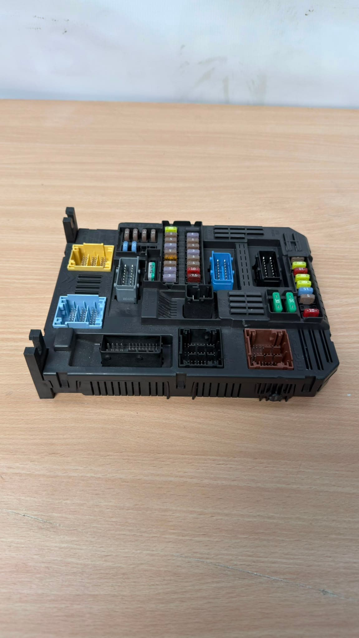 Citroen C3 MK3 Facelift 16-24 Body Control Module Fuse Box 9819851280