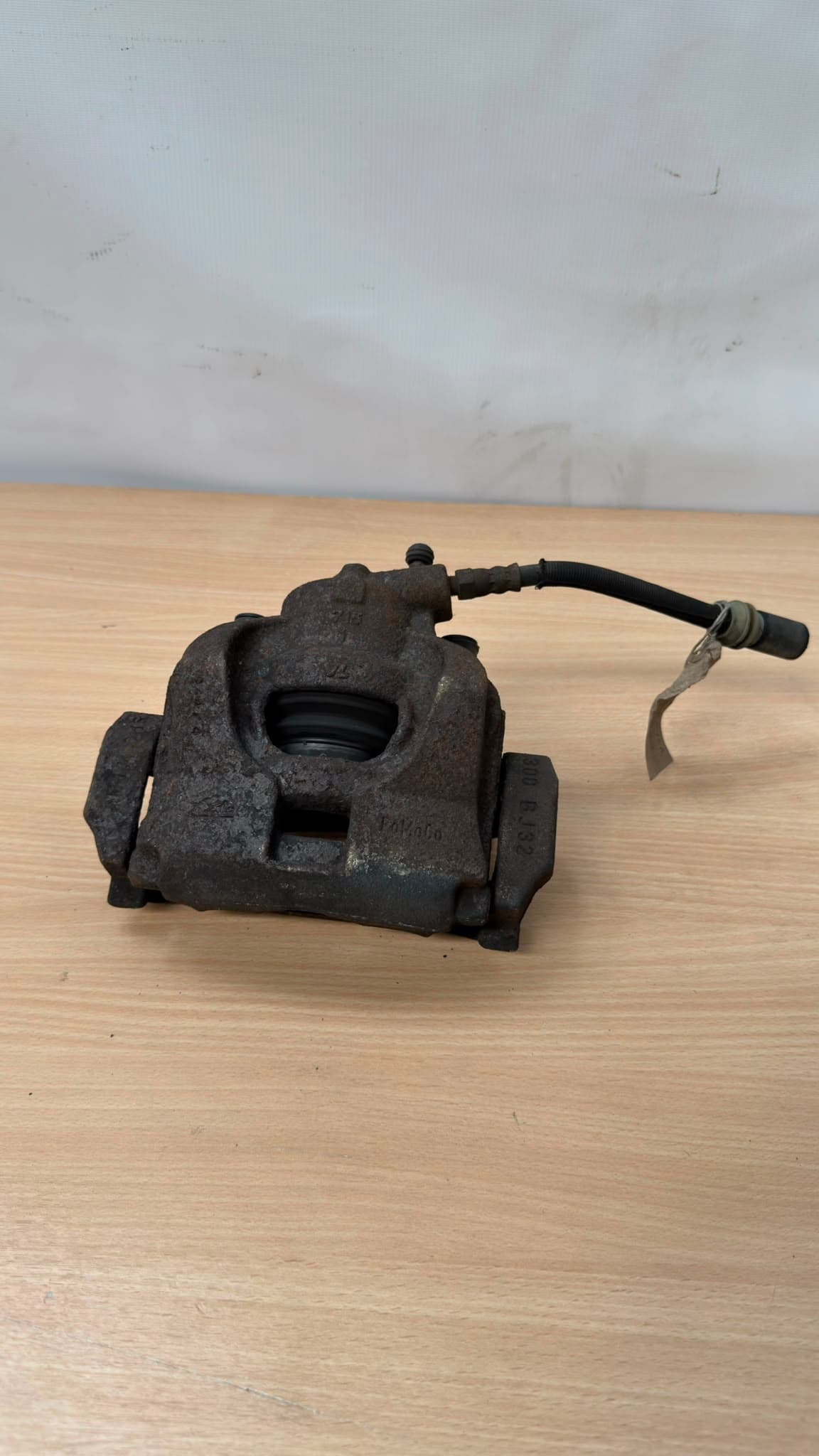 Range Rover Evoque L538 2014 Front Left Brake Holder 300bj32