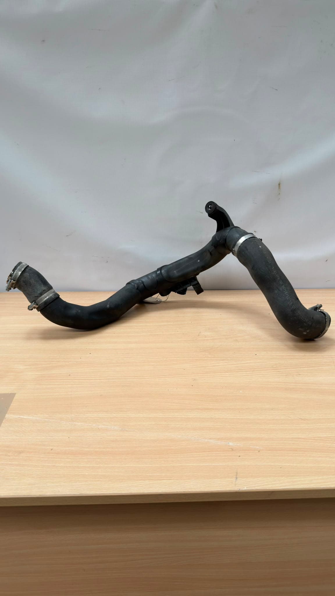 Volkswagen audi skoda seat 2012-2017 Intercooler Pipe 04L145770H