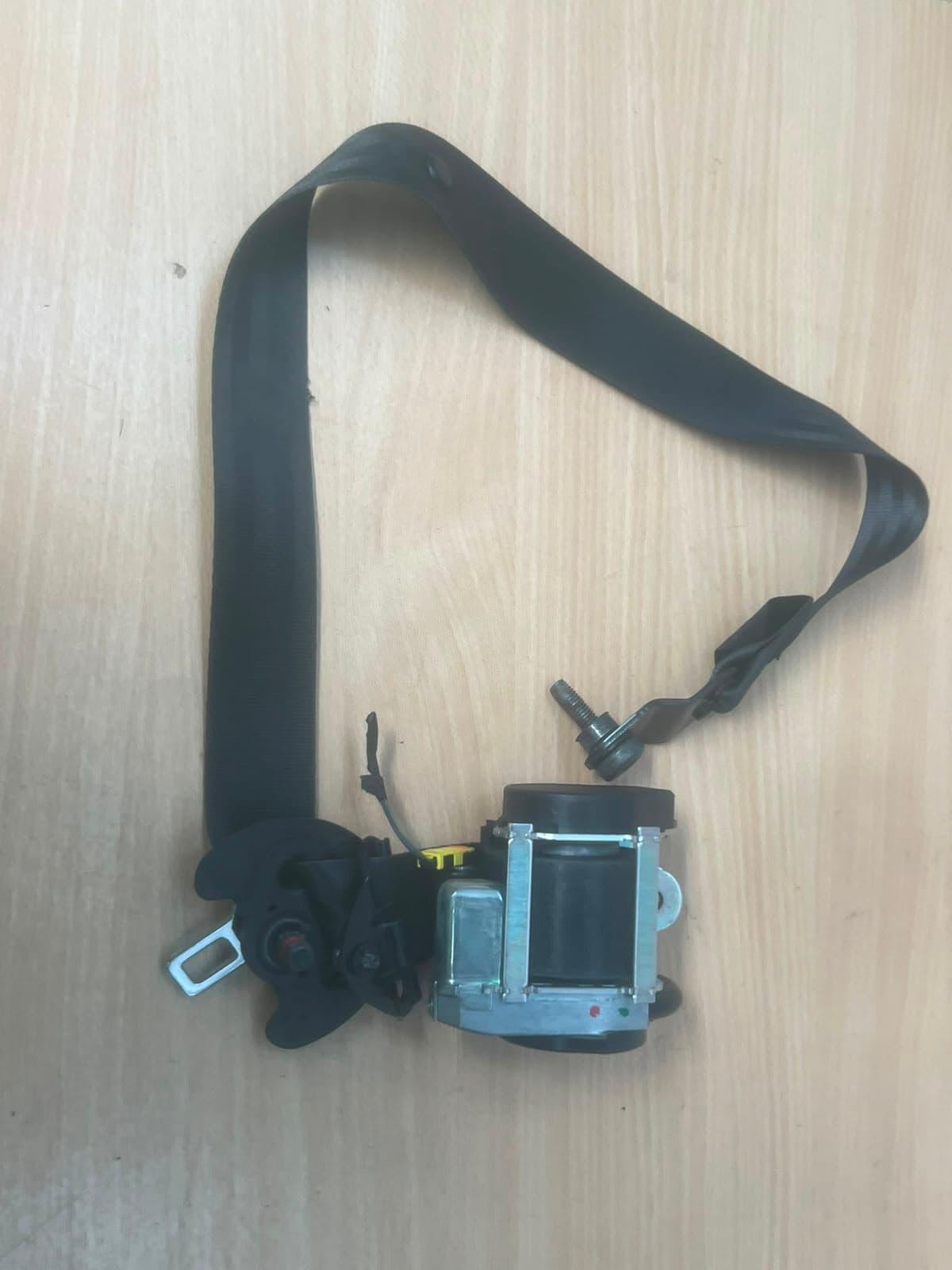 Range Rover Sport L494 2014-2020 LH Rear Driver Side Belt Retractor G6197355A