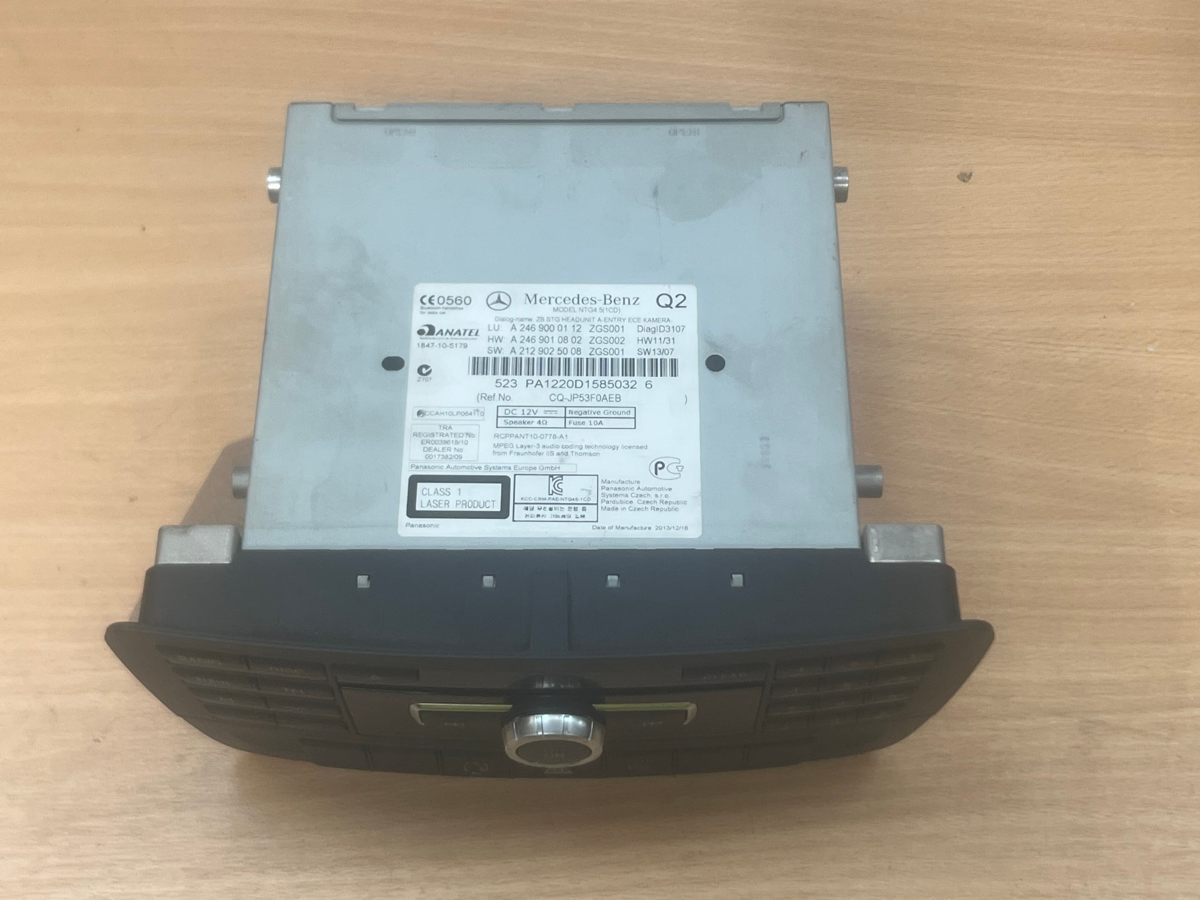 Mercedes C117 W176 W246 Navi CD Player Navigation A2469000112