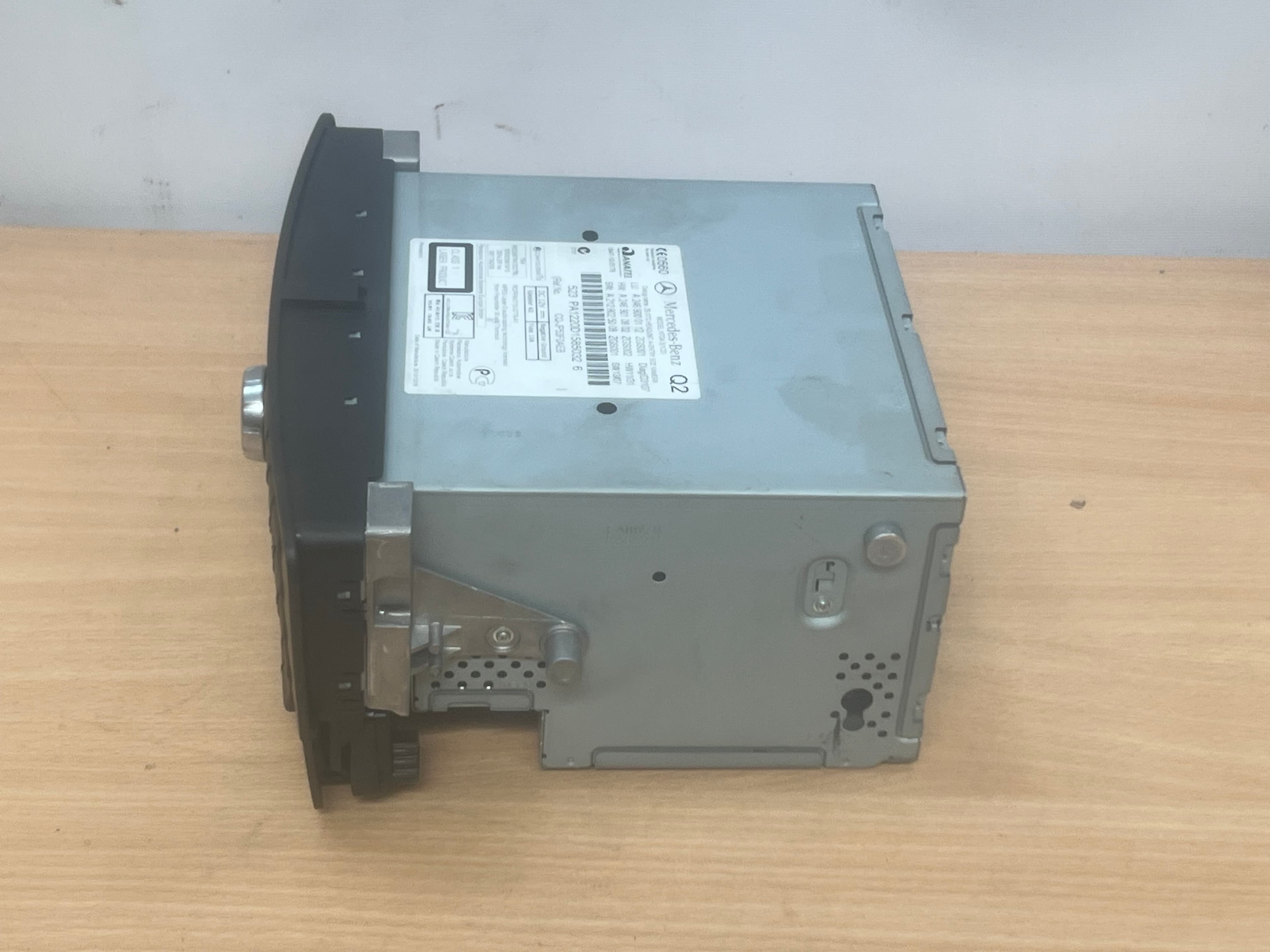 Mercedes C117 W176 W246 Navi CD Player Navigation A2469000112