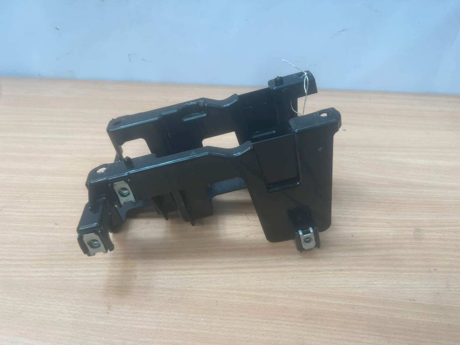 Range Rover Evoque L538 2011-2018 Centre Console Bracket BJ32048B38AA