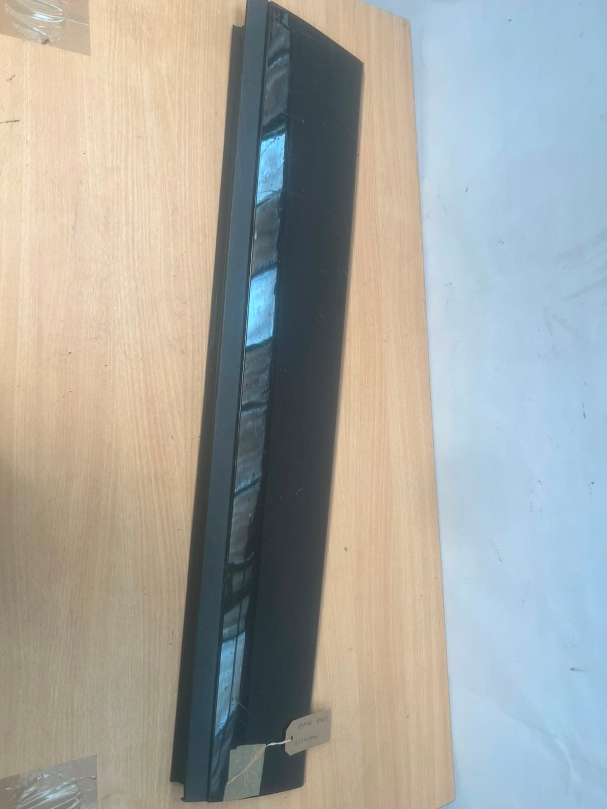Range Rover Evoque L538 Driver Side Front 2016-2018 Front Door Moulding Trim Rig