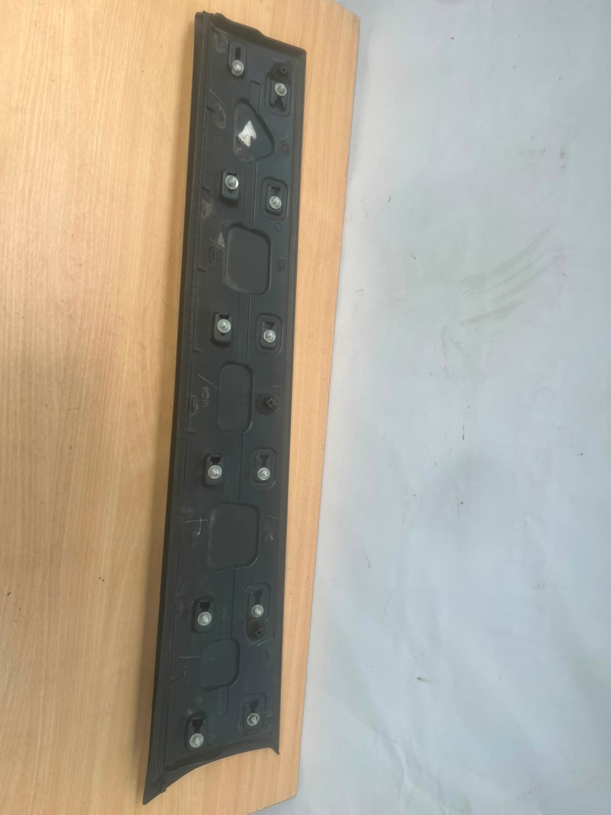Range Rover Evoque L538 Driver Side Front 2016-2018 Front Door Moulding Trim Rig