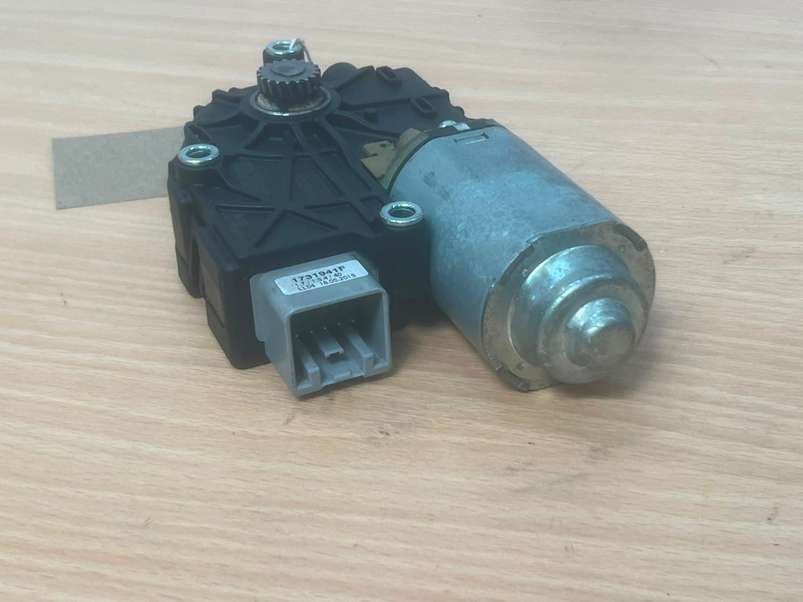 Land Rover Discovery Sport L550 2016-19 Sunroof Motor WR09C01AA