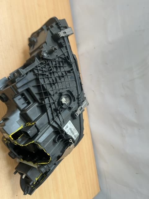 BMW G30 2017-2020 LED Adaptive Front Left 743921101