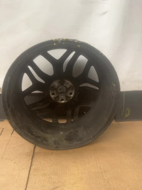 Land Rover Evoque L538 17-19 Alloy Wheel 20 inch surface burns GJ321007DA