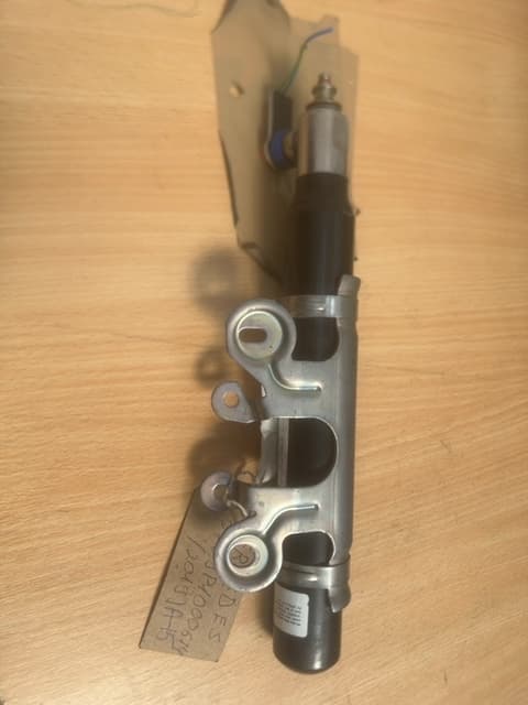 Mercedes E Class W213 2016-2020 Pedestrian Bonnet Actuator Right 0589P1000674