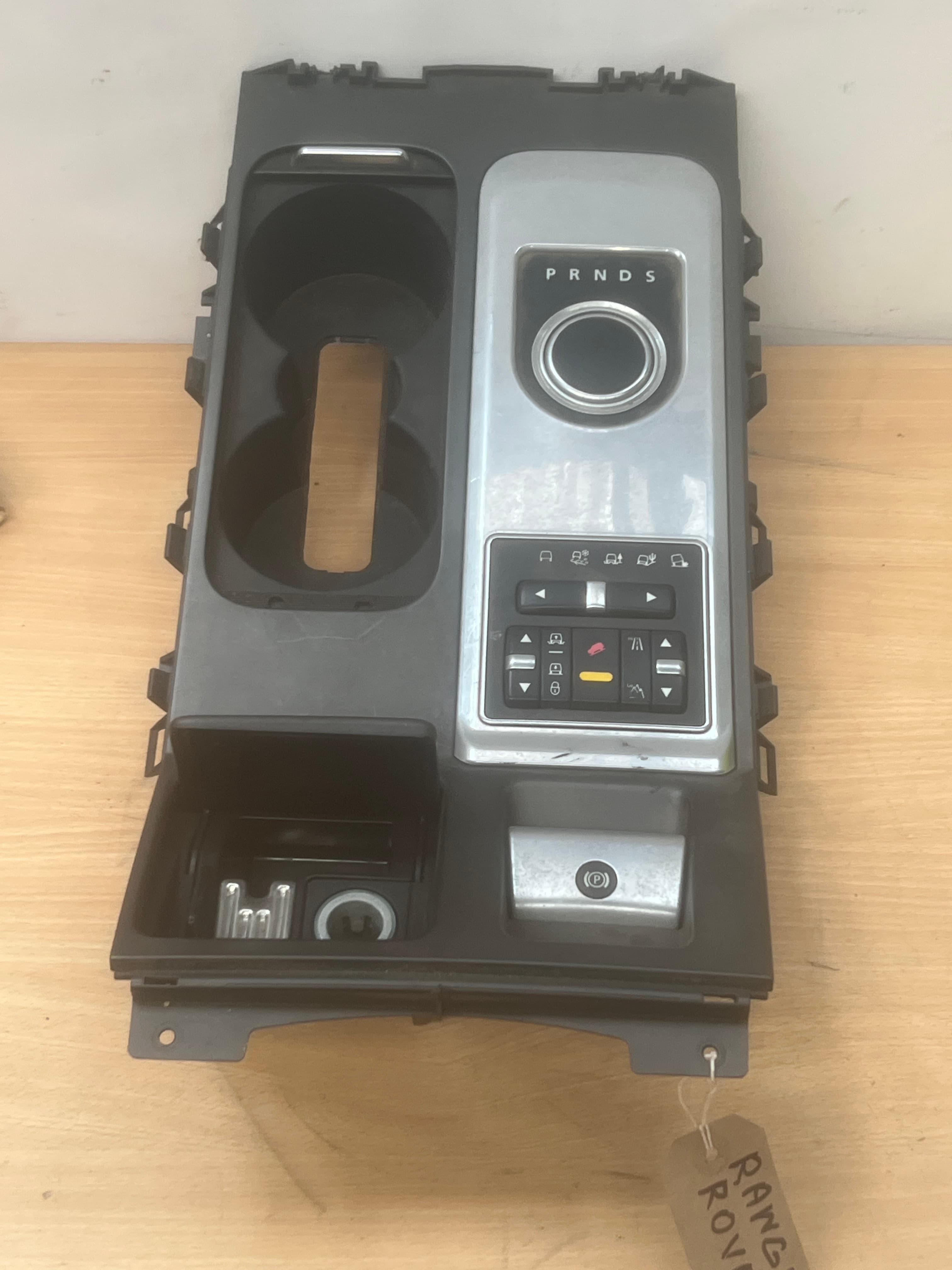 Range Rover Vogue L322 09-12 Cup Holder BH42044J16AAW