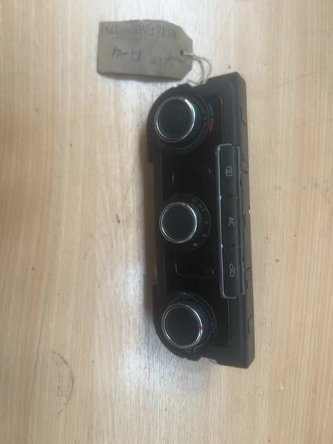 VW GOLF MK6 2012 CLIMATE CONTROL UNIT HEATER A/C PANEL K0165Hb009751