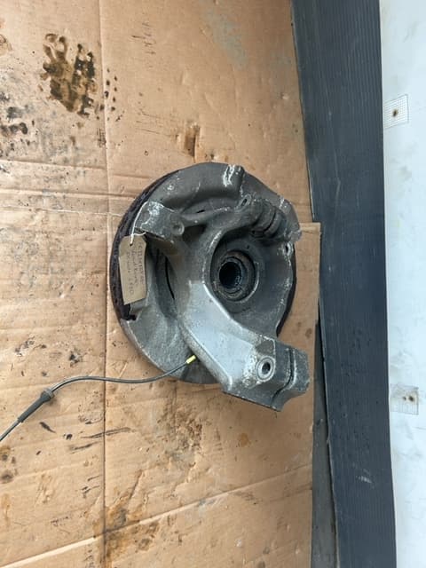 LAND ROVER DISCOVERY SPORT L550 Front Right Hub Spindle Fk723k185ad